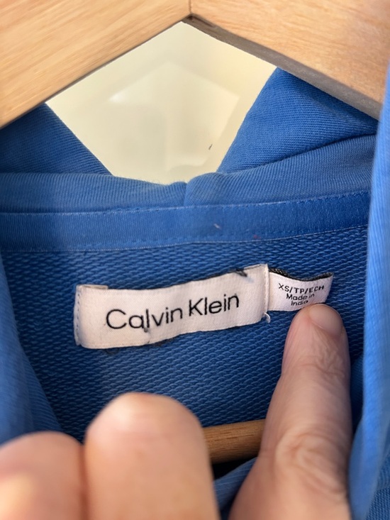 Calvin Klein Bright Blue Logo Pullover Hoodie, fits like a MEDIUM - Picture 5 of 6